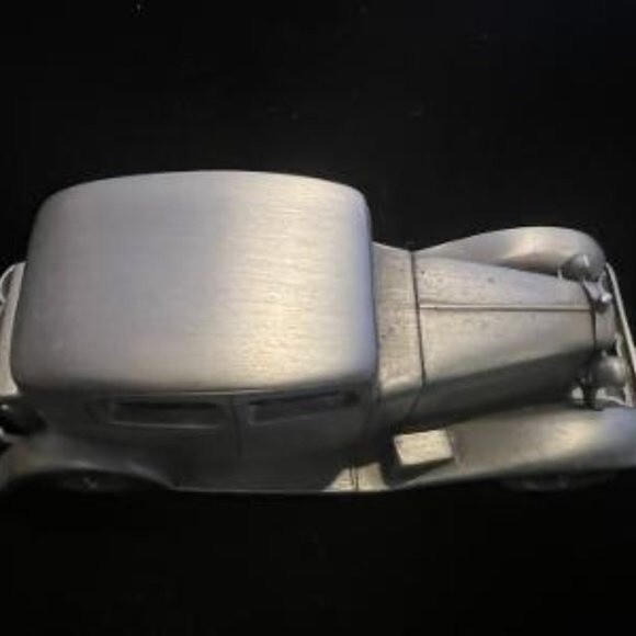 Danbury Mint 1932 Alfa Romeo Collectible - Picture 5 of 5